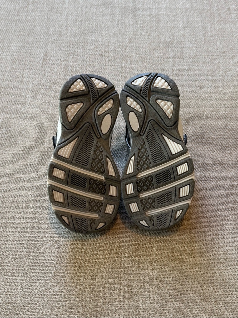 NWOT Stride Rite 360 Ace 2.0 Toddler Sneakers Gray Tan Khaki Size 6M Hook & Loop - Picture 8 of 8